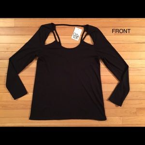 CHASER ( MEDIUM ) BLACK STRAPY SCOOP NECK TOP